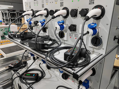 AC Home Portable GB/T EV Charger 230V Electric Car Charger 7kw 32a